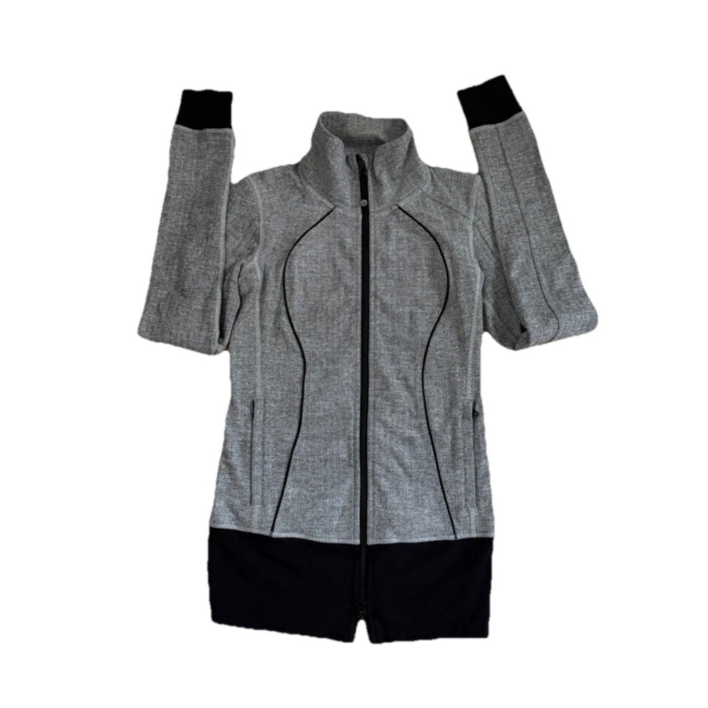 Lululemon Nice Asana Jacket Sz 4 Full Zip Black Grey color
